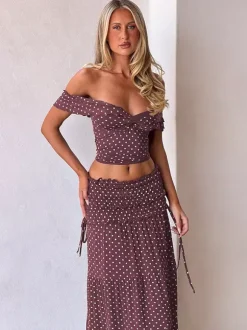 Vacation Two-Piece Set Maxi Flower Ruffled Short Sleeves Off-Shoulder Crop Top Maxi Skirt Sets