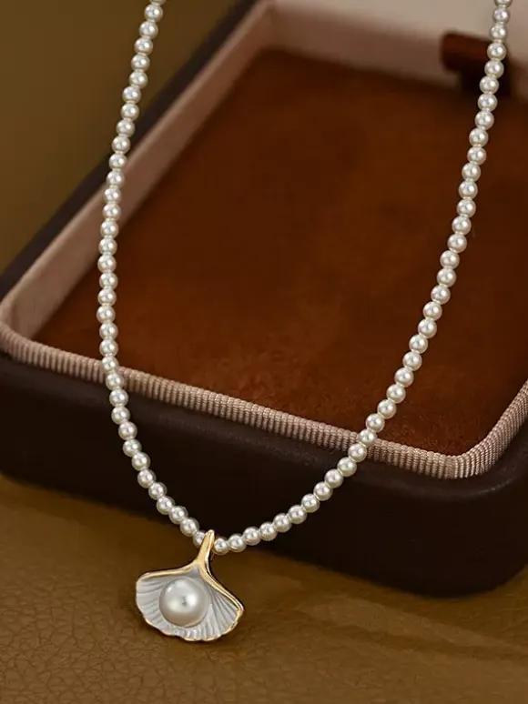 Vintage Ginkgo Leaf Charm Thin Pearl Strand Elegant Women Neck Chain