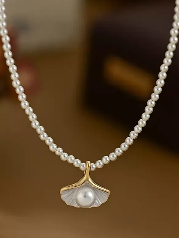 Vintage Ginkgo Leaf Charm Thin Pearl Strand Elegant Women Neck Chain