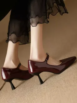 Vintage Shoes Burgundy Patent Leather Pointed Toe