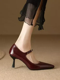 Vintage Shoes Burgundy Patent Leather Pointed Toe