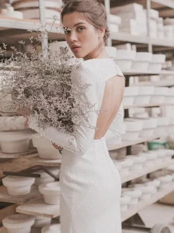 Vintage Wedding Dresses Floor-Length V-Neck Long Sleeves Satin Fabric Bridal Gowns