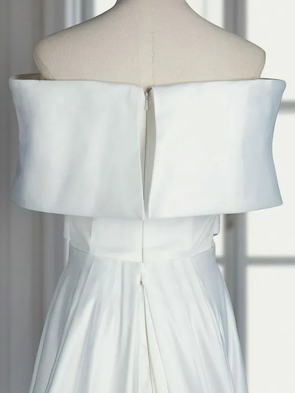 Vintage Wedding Dresses Off-The-Shoulder Short Sleeves Satin Fabric With Train Bridal Dress Free Customization