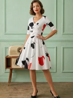 Vintage Glamour Dress Black 1950s Style Floral Print Layered Half Sleeves Sweetheart Neck Medium Rockabilly Dress