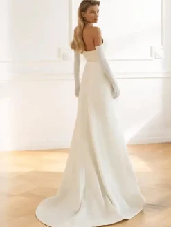 Vintage Wedding Dresses Strapless Sleeveless Natural Waist Satin Fabric With Train Lace Traditional Dresses For Bride