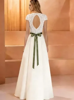 Vintage Wedding Dresses Sweetheart Neck Short Sleeves Natural Waist Lace Floor-Length Sash Traditional Dresses For Bride