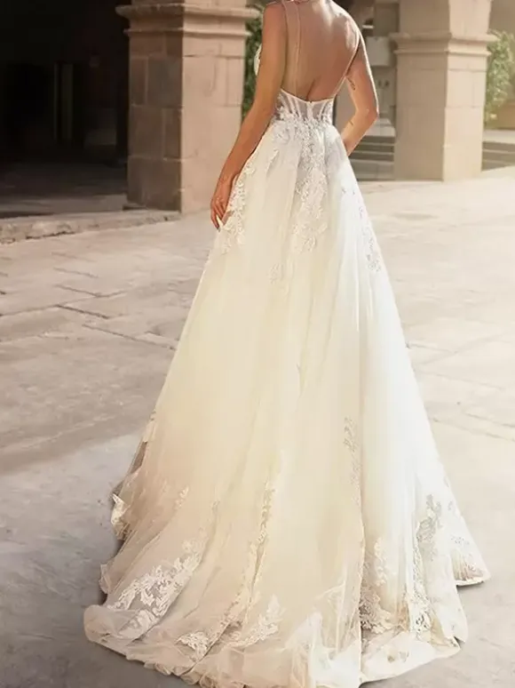 Vintage Wedding Dresses V-Neck Half Sleeves Tulle With Train Lace Bridal Dress