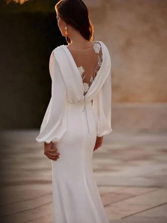 Vintage Wedding Dresses V-Neck Long Sleeves Natural Waist Satin Fabric Sweep Lace Bridal Dress