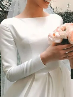 Vintage Wedding Dress Jewel Neck Sleeveless Satin Fabric Chapel Train Pleated Bride Dresses Free Customization