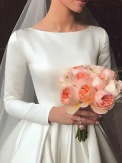 Vintage Wedding Dress Jewel Neck Sleeveless Satin Fabric Chapel Train Pleated Bride Dresses Free Customization