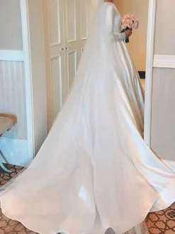 Vintage Wedding Dress Jewel Neck Sleeveless Satin Fabric Chapel Train Pleated Bride Dresses Free Customization