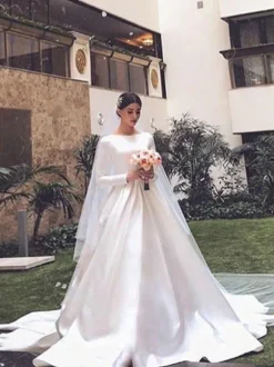 Vintage Wedding Dress Jewel Neck Sleeveless Satin Fabric Chapel Train Pleated Bride Dresses Free Customization