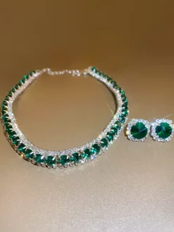 Vintage Women's Jewelry Set Rhinestone Necklace Earrings Retrio Set