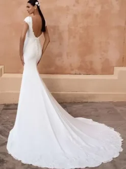 Wedding Dress Jewel Neck Short Sleeves Natural Waist Lace With Train Bridal Gowns
