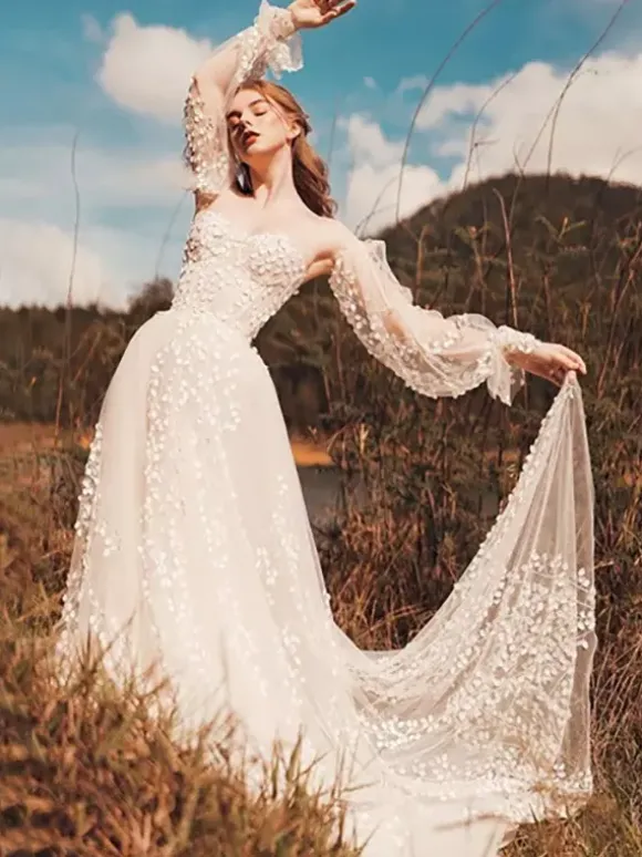 Wedding Dress Lace Sweetheart Neck 3/4 Length Sleeves With Train Lace Bridal Gowns