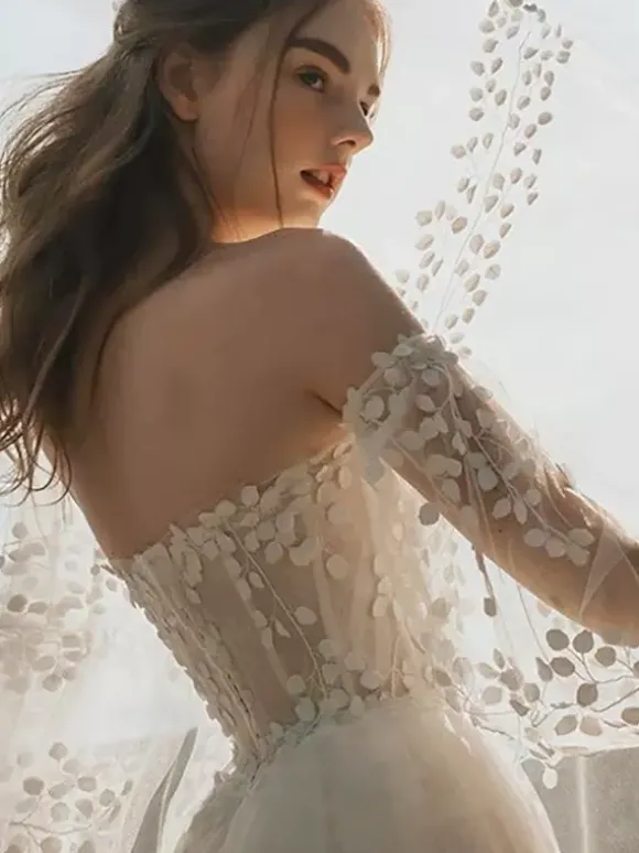 Wedding Dress Lace Sweetheart Neck 3/4 Length Sleeves With Train Lace Bridal Gowns