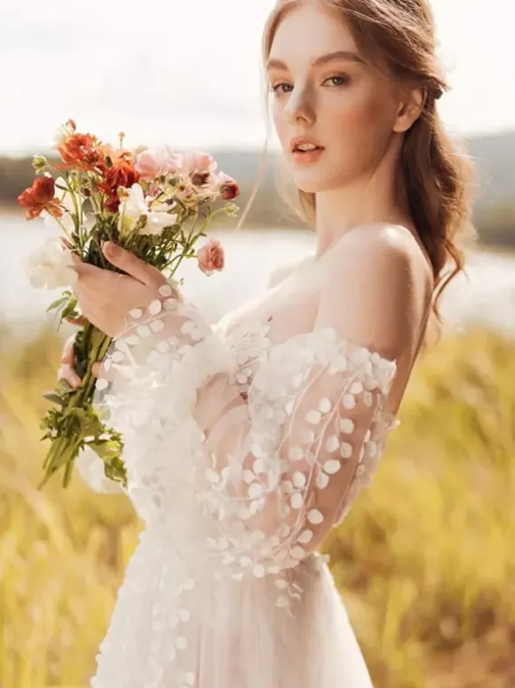 Wedding Dress Lace Sweetheart Neck 3/4 Length Sleeves With Train Lace Bridal Gowns