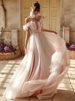 Wedding Dress V-Neck Sleeveless With Train Organza Bridal Gowns