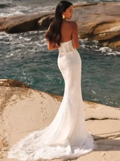 Wedding Dresses Floor-Length Sleeveless Lace Strapless Bridal Gowns