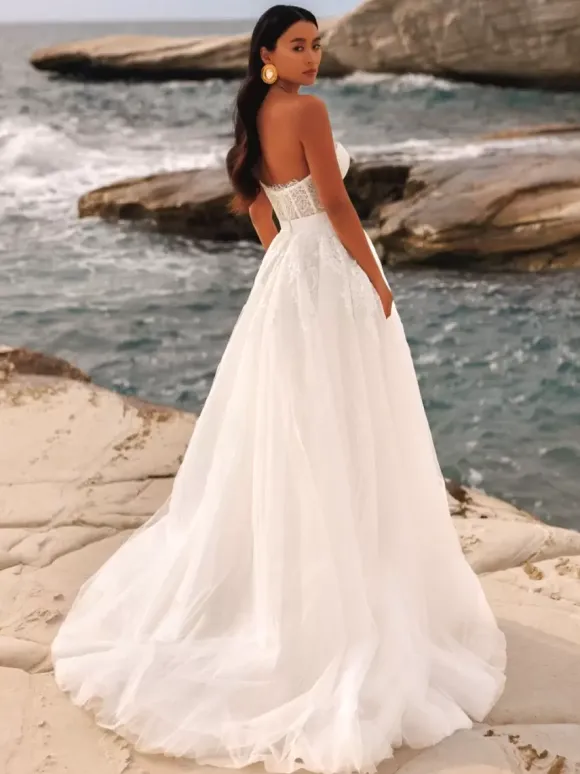 Wedding Dresses Floor-Length Sleeveless Lace Strapless Bridal Gowns