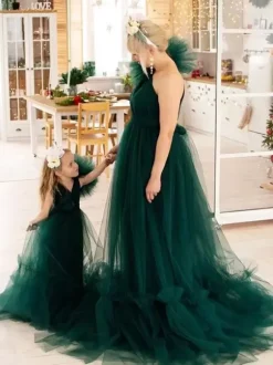 Wedding Flower Girl Dresses Special Occasion Dresses Emeralds Long Sleeves Tiered