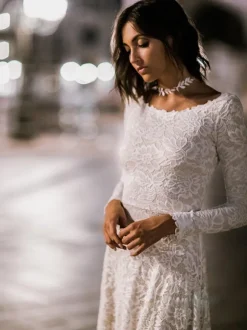 Wedding Gowns Jewel Neck Long Sleeves Sweep Lace Bridal Gowns