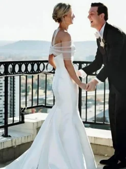 Wedding Wrap Ivory Jewel Neck Cloaks Tulle Buttons Bridal Cover Up