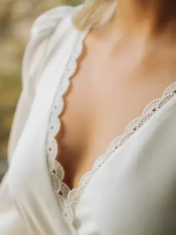 Wedding Dresses V-Neck Long Sleeves A-Line Knee-Length Bridal Dresses