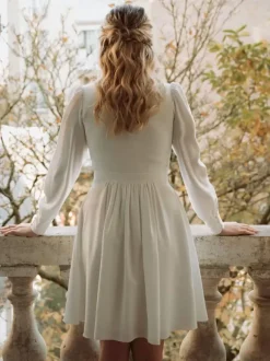 Wedding Dresses V-Neck Long Sleeves A-Line Knee-Length Bridal Dresses