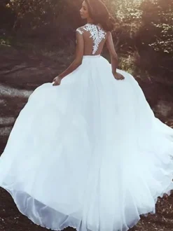 Wedding Dresses With Court Train A-Line Sleeveless Applique Illusion Neckline Bridal Gowns Free Customization