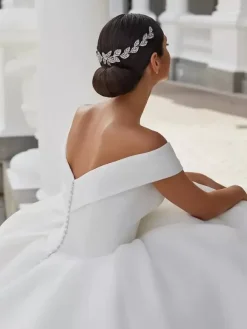 Wedding Dress Princess Silhouette V-Neck Natural Waist With Train Bridal Dresses