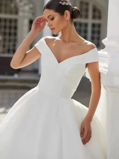 Wedding Dress Princess Silhouette V-Neck Natural Waist With Train Bridal Dresses