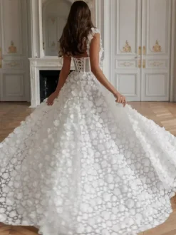 Wedding Dress Sweep A-Line Sleeveless Lace Designed Neckline Bridal Gowns