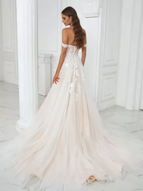 Wedding Dress With Train A-Line Sleeveless Lace Sweetheart Neck Bridal Dresses