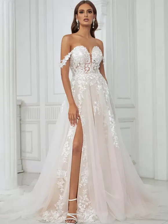 Wedding Dress With Train A-Line Sleeveless Lace Sweetheart Neck Bridal Dresses