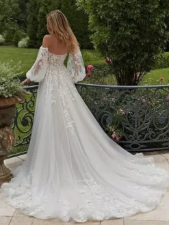 Wedding Gowns Sweetheart Neck Removable Sleeves With Train Lace Bridal Dresses