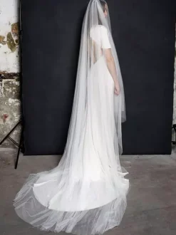 Wedding Veils Two-Tier Lace Cut Edge Bridal Veil