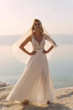 Wedding Veil Two-Tier Sequins Tulle Cut Edge Classic Bridal Veil