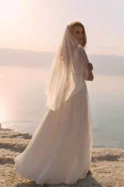 Wedding Veil Two-Tier Sequins Tulle Cut Edge Classic Bridal Veil