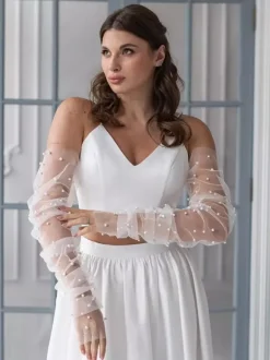 Wedding Wraps White Long Sleeves Bateau Neck Illusion Sleeves Shawls Tulle Pearls Bridal Cover Up