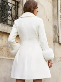 White double-breasted wool Blend coat with wide lapel And Faux fur cuffs For Women 2026
