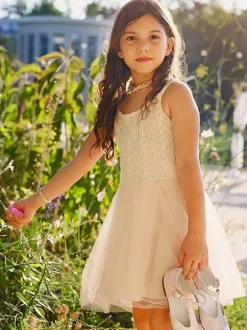 White Flower Girl Dresses Jewel Neck Tulle Sleeveless Short A-Line Bows Kids Party Dresses