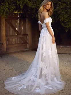 White Lace Wedding Dress Strapless Sleeveless Backless With Train Tulle Bridal Gowns Free Customization