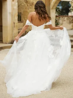 White Lace Wedding Dress Strapless Sleeveless Backless With Train Tulle Bridal Gowns Free Customization