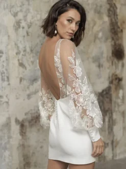 White Short Wedding Dresses V-Neck Long Sleeves Backless Sheath Cut-Outs Lace Bridal Dresses Free Customization