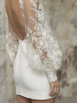 White Short Wedding Dresses V-Neck Long Sleeves Backless Sheath Cut-Outs Lace Bridal Dresses Free Customization