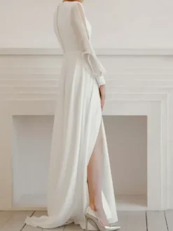 White Simple Causal Wedding Dress With Train A-Line V-Neck Long Sleeves Split Front Chiffon Bridal Gowns Free Customization