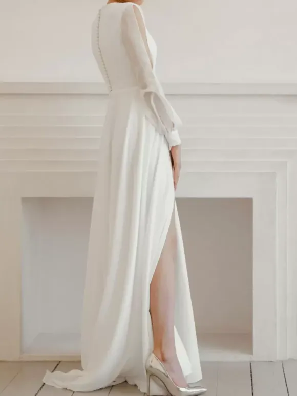 White Simple Causal Wedding Dress With Train A-Line V-Neck Long Sleeves Split Front Chiffon Bridal Gowns Free Customization