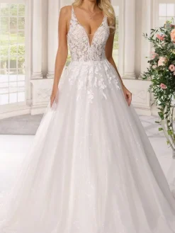 White Simple Wedding Dress With Train A-Line V-Neck Sleeveless Backless Lace Bridal Gowns Free Customization