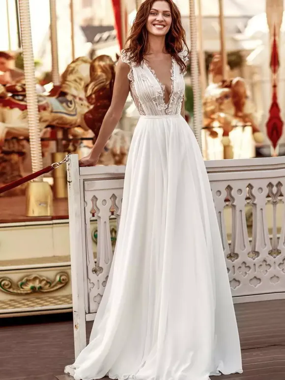 White Simple Wedding Dress A-Line Court Train V-Neckline line Sleeveless Chiffon Lace Bridal Dresses Free Customization